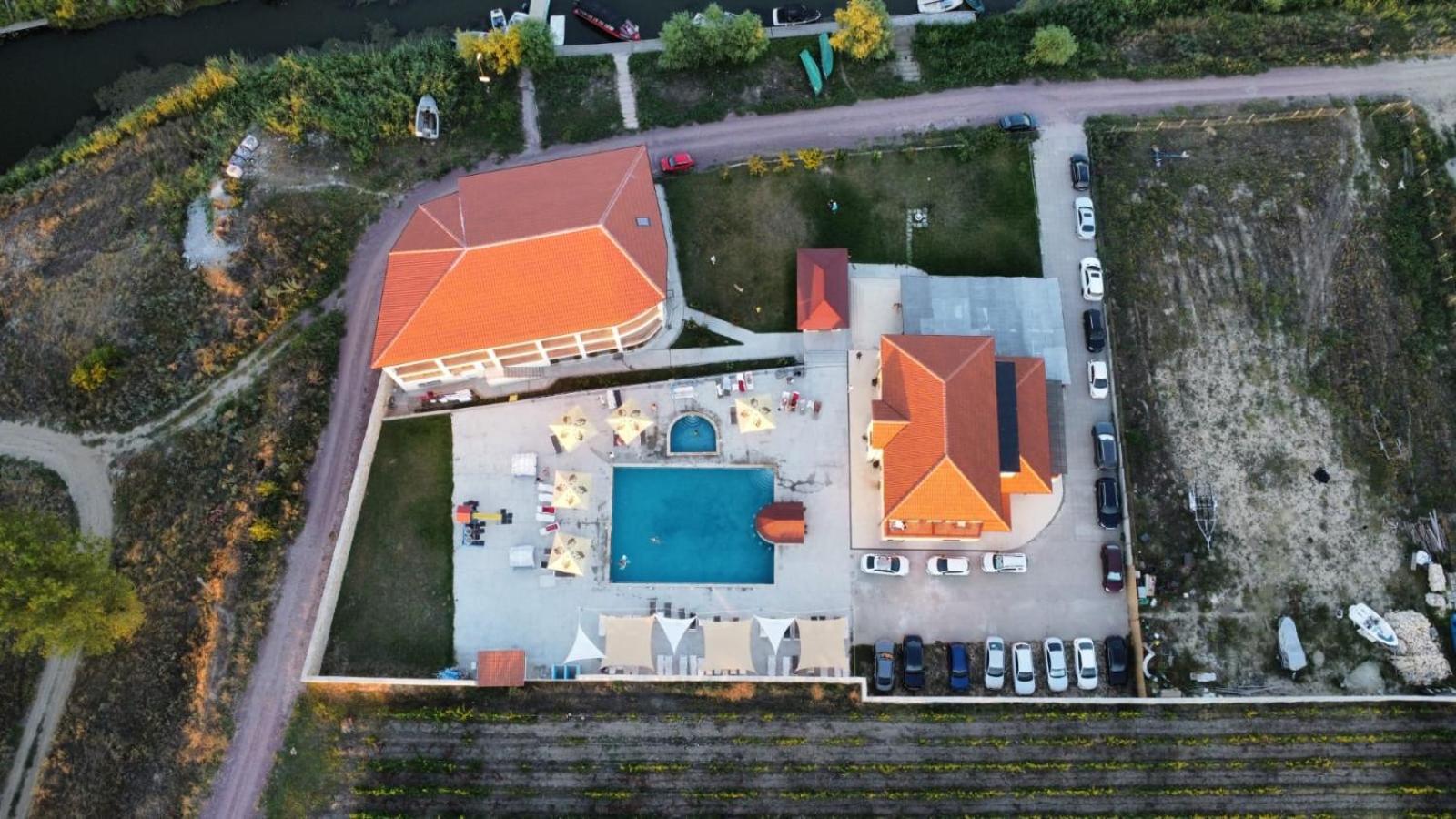 Pensiunea Fabian Hotel จูรีลอฟกา ภายนอก รูปภาพ
