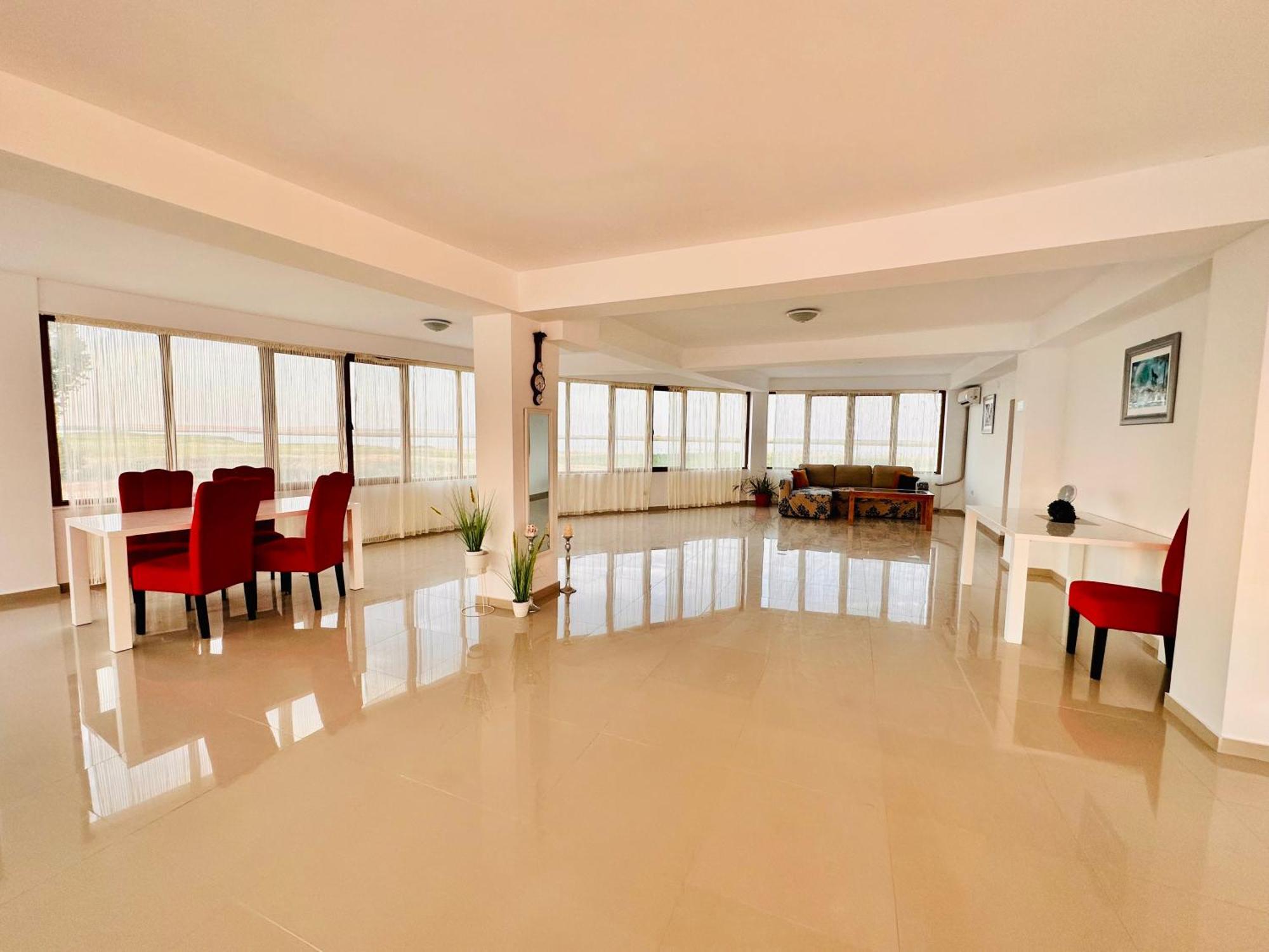 Pensiunea Fabian Hotel จูรีลอฟกา ภายนอก รูปภาพ