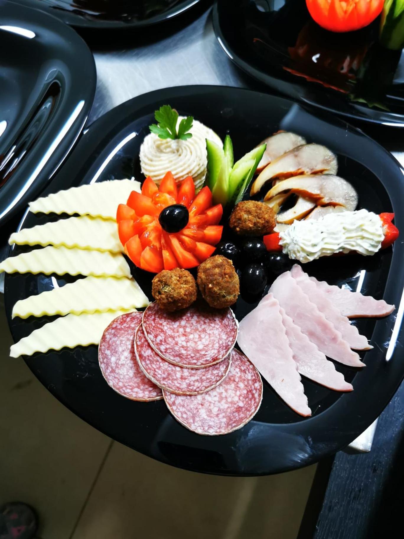 Pensiunea Fabian Hotel จูรีลอฟกา ภายนอก รูปภาพ