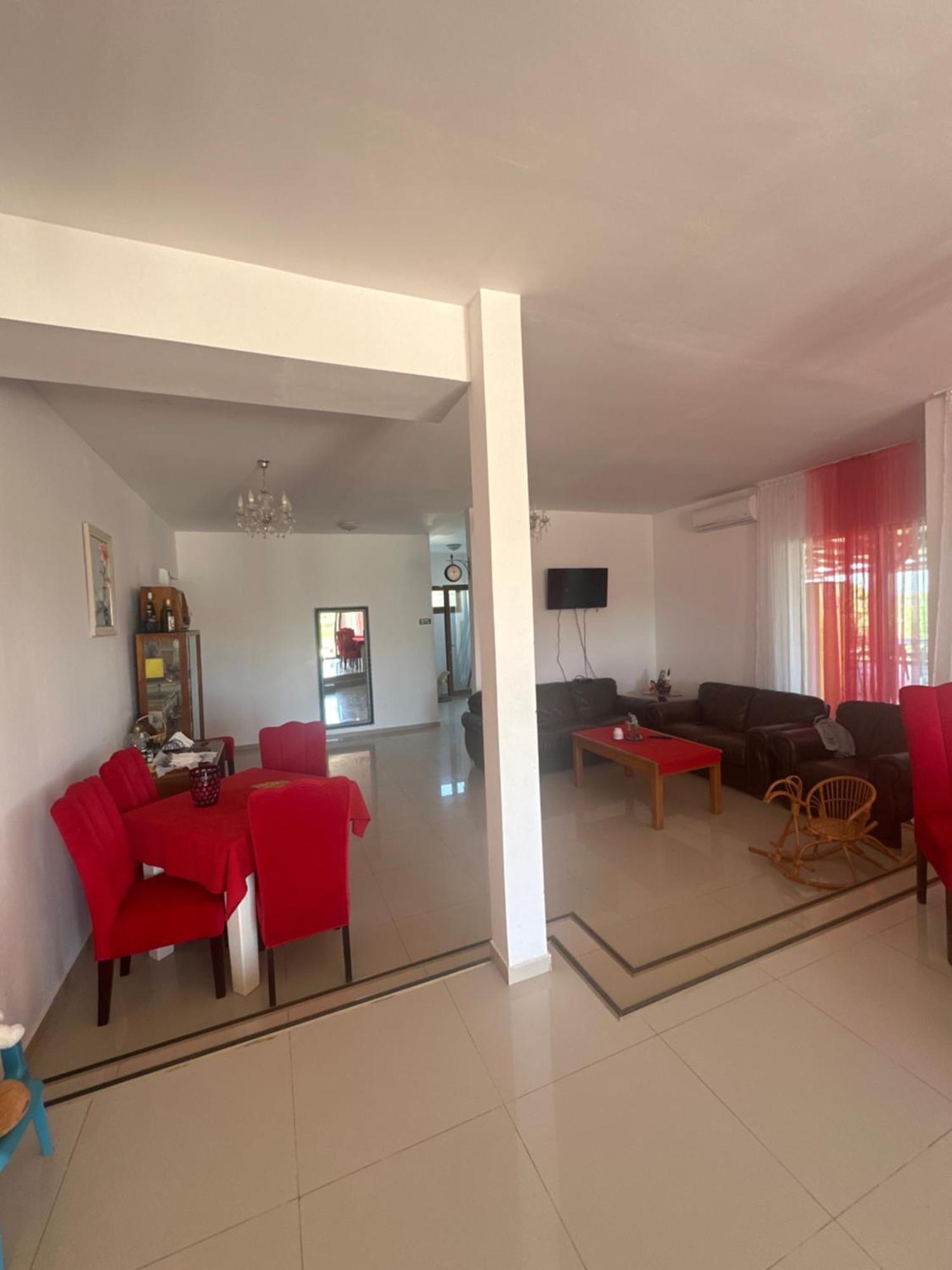 Pensiunea Fabian Hotel จูรีลอฟกา ภายนอก รูปภาพ